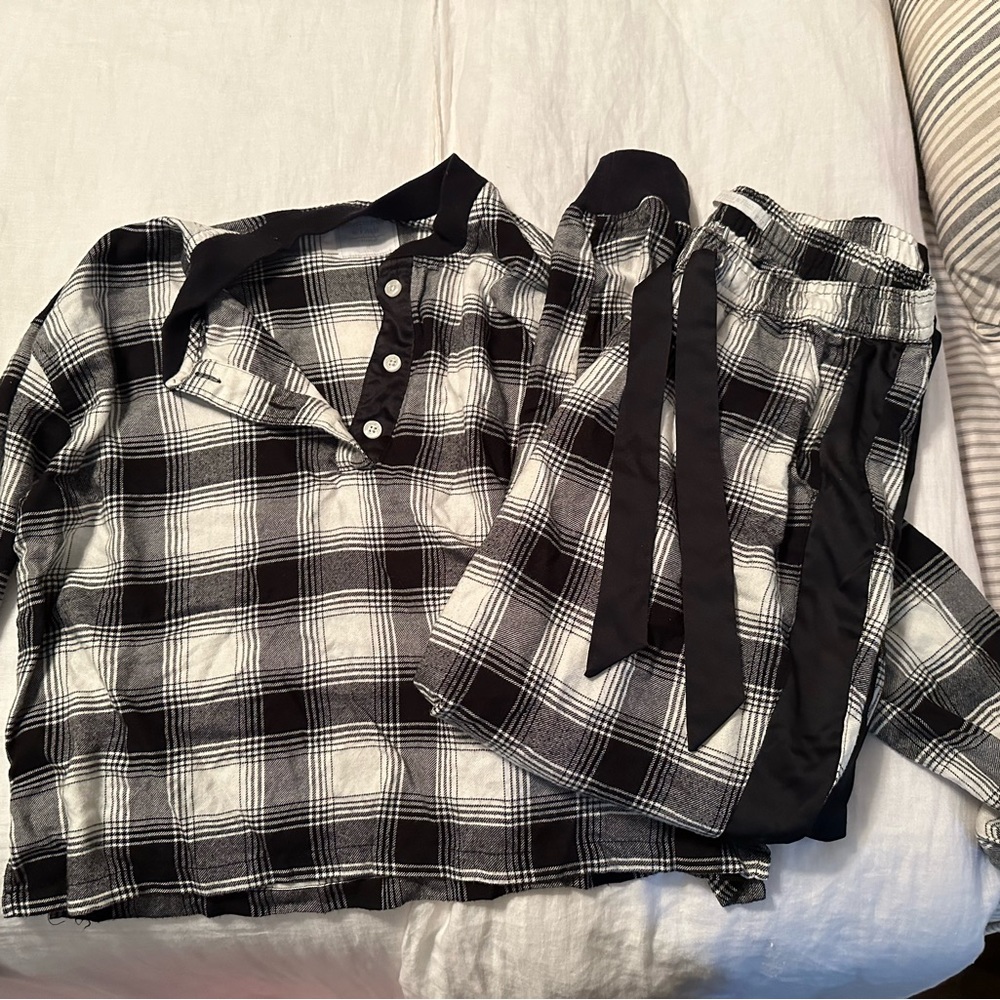 ABERCROMBIE AND FITCH PLAID PAJAMA JOGGER SET SIZE M